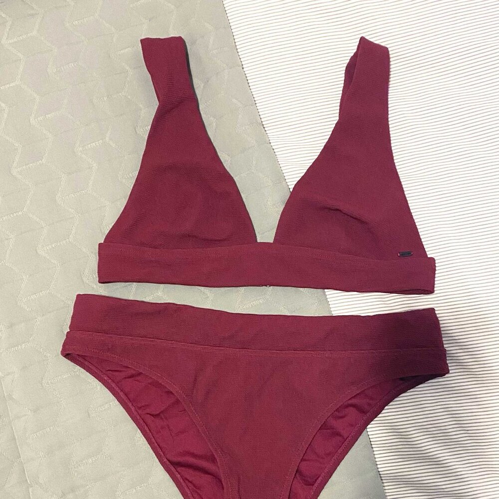 RIPCURL LADIES PREMIUM SURF DEEP V BIKINI - DARK RED